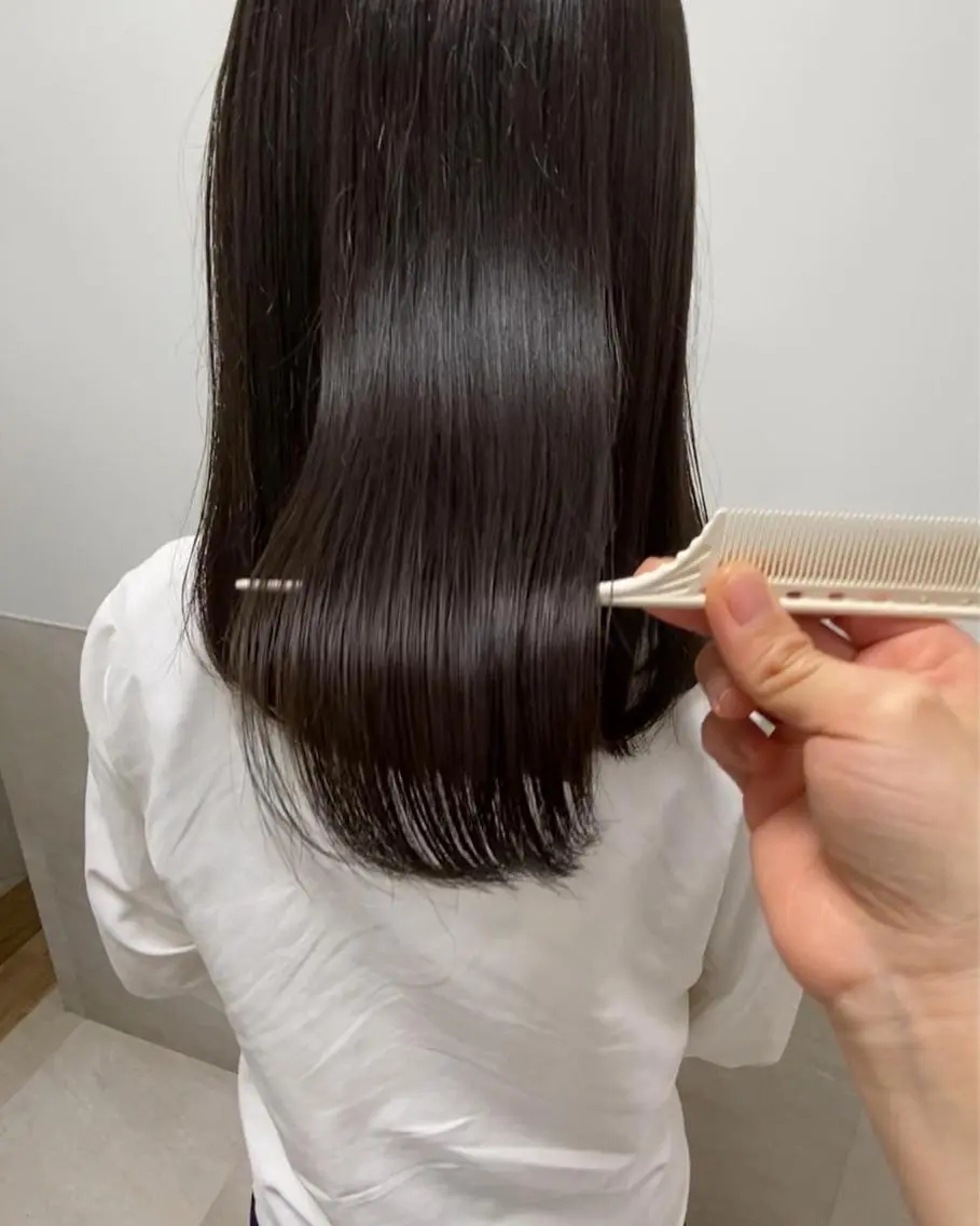 ボリュームダウントリートメント+カットの写真