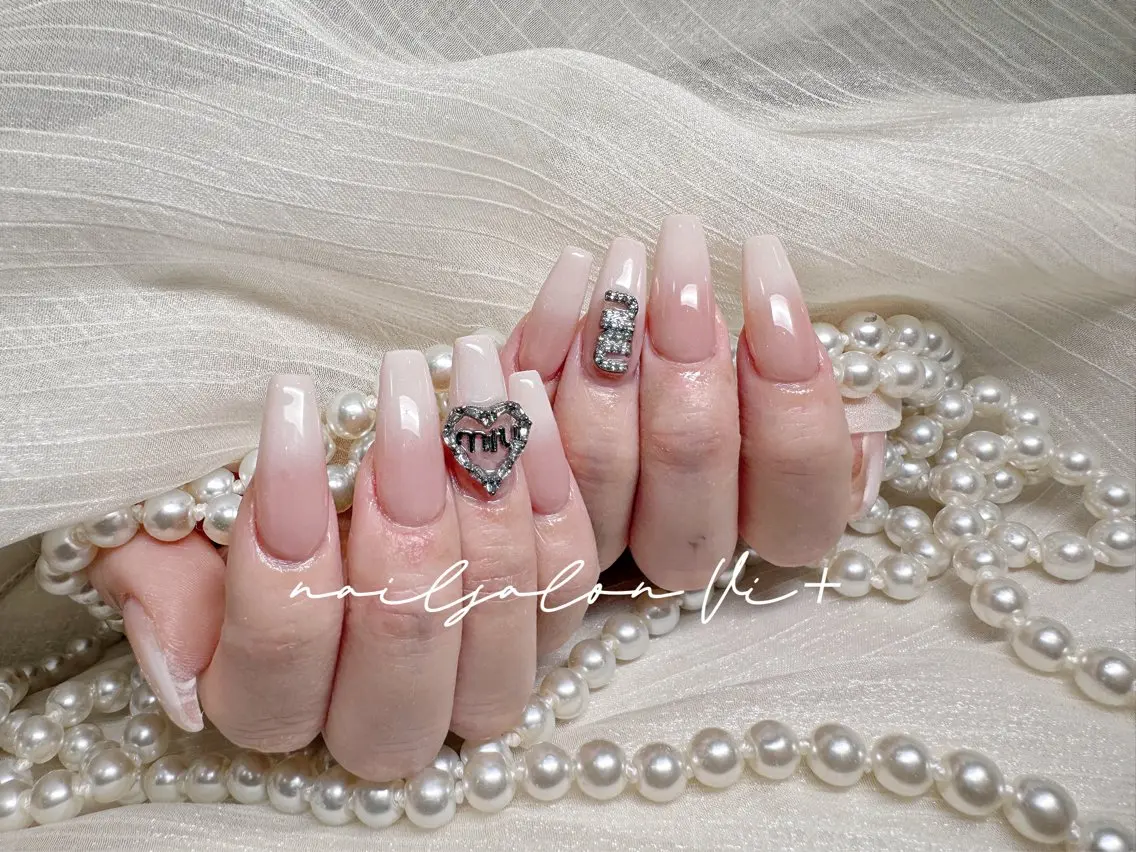 ネイル ハンドネイル ✨Nailsalon Vi+✨のネイルデザイン