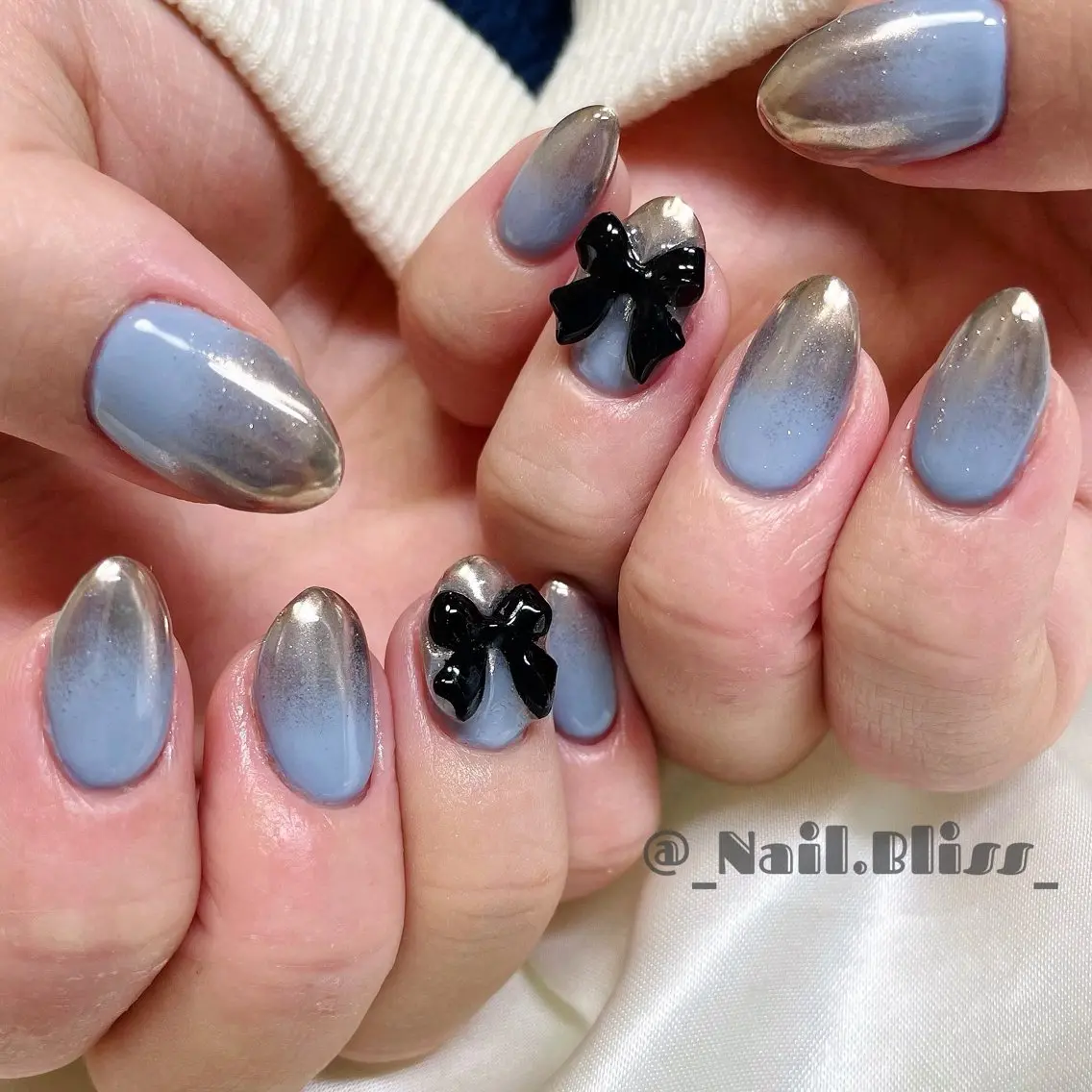 ネイル ゴールド グラデーション 水色 ミラーネイル ピンク ハンドネイル NAIL BLISSのネイルデザイン