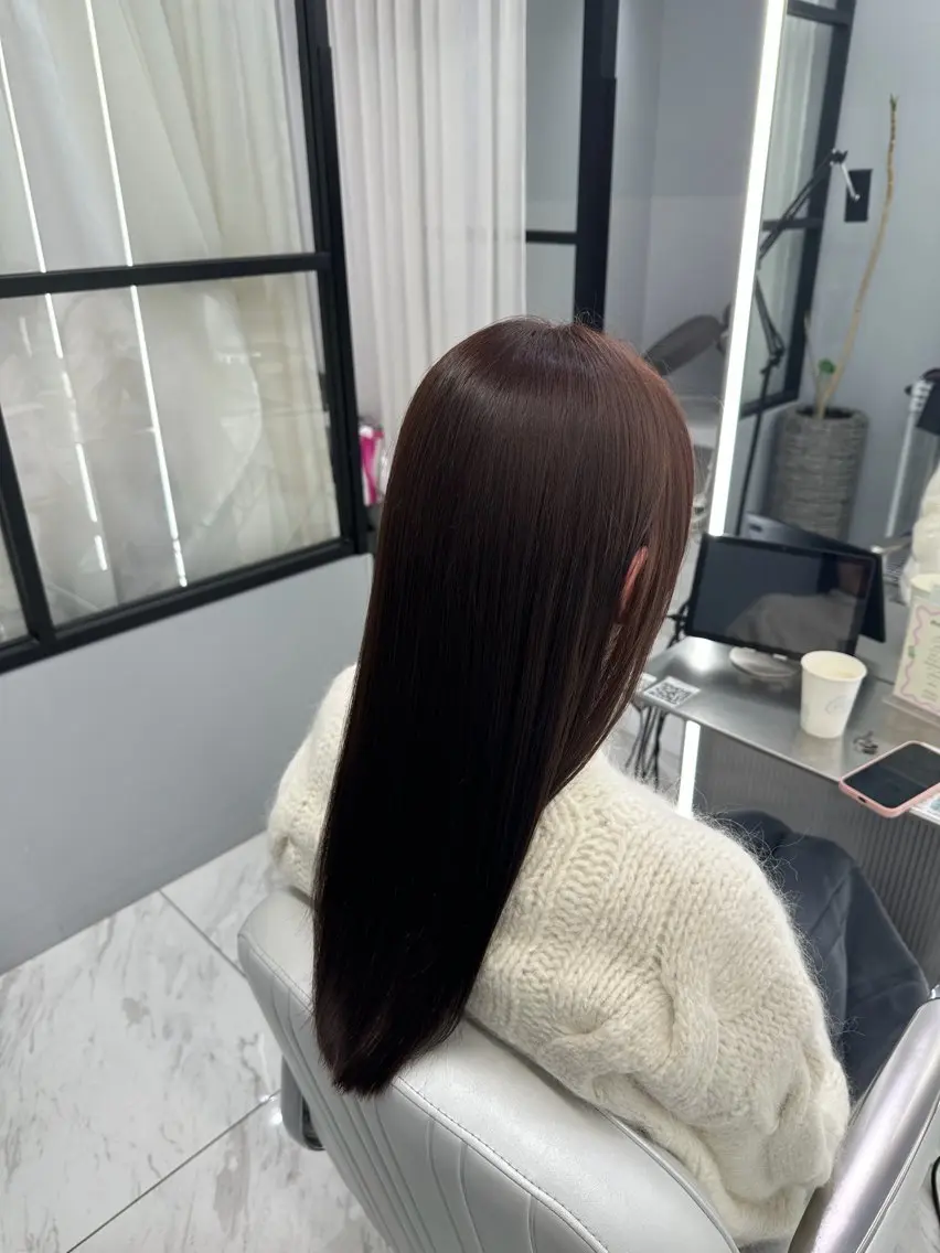 ロング ヘアカラー 髪質改善、艶髪カラー 縮毛矯正特化のヘアスタイル