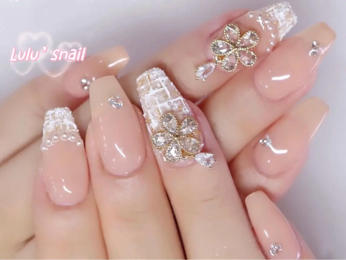 ネイル オーロラネイル チークネイル 長さ出し フットネイル フレンチネイル ハンドネイル ハンドケア lily nailのネイルデザイン