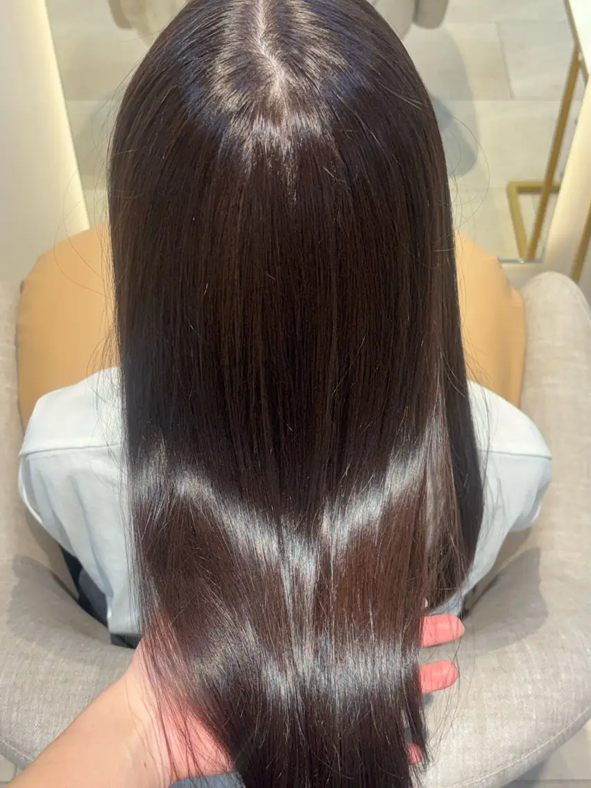 カラー ヘアカラー 下地 愛麗のヘアスタイル