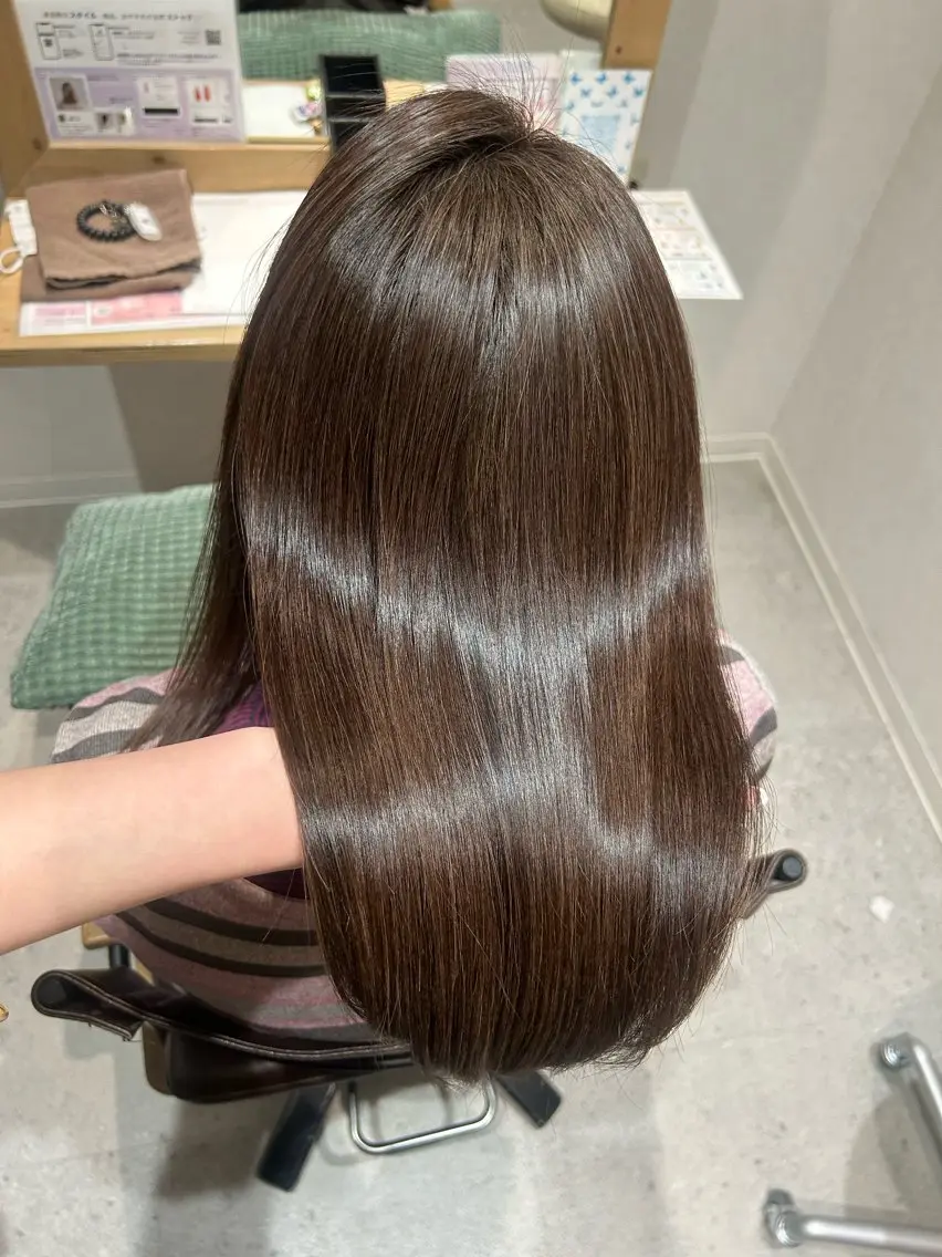 セミロング カット 縮毛矯正 加藤 乃彩のヘアスタイル
