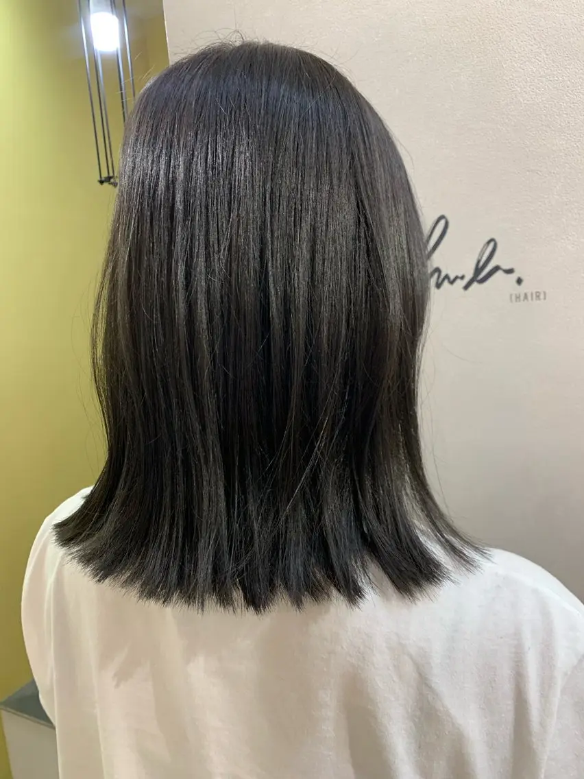 ミディアム カラー 黒髪 透明感カラー グレーブラック hubhair レイヤー/透明感のヘアスタイル
