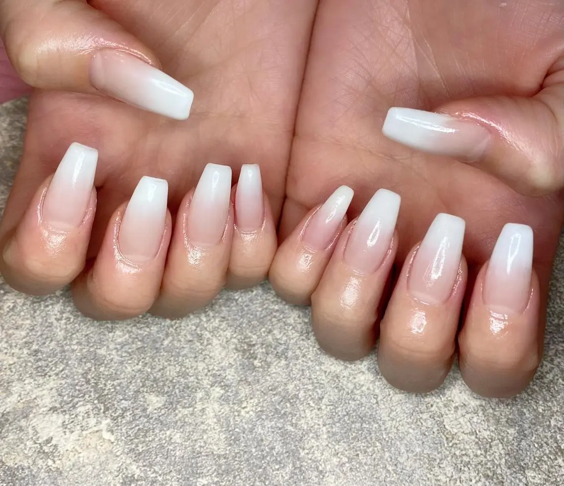 ネイル グラデーション Lino+ ネイル&よもぎ蒸しのネイルデザイン