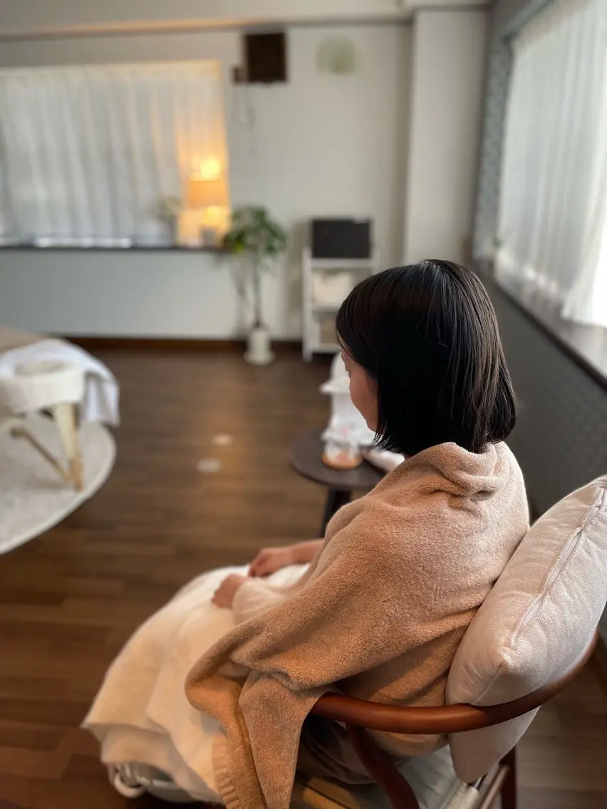 肩こり・巻き肩・姿勢 ・小顔｜大阪西区のエステ・リラクイメージ