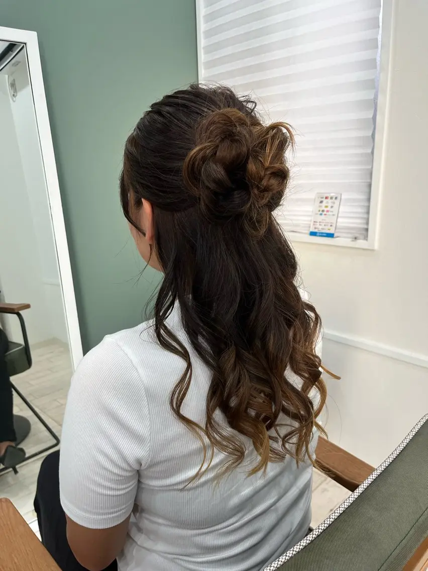 ロング ヘアアレンジ ヘアセット M.arc 【マーキ】のヘアスタイル