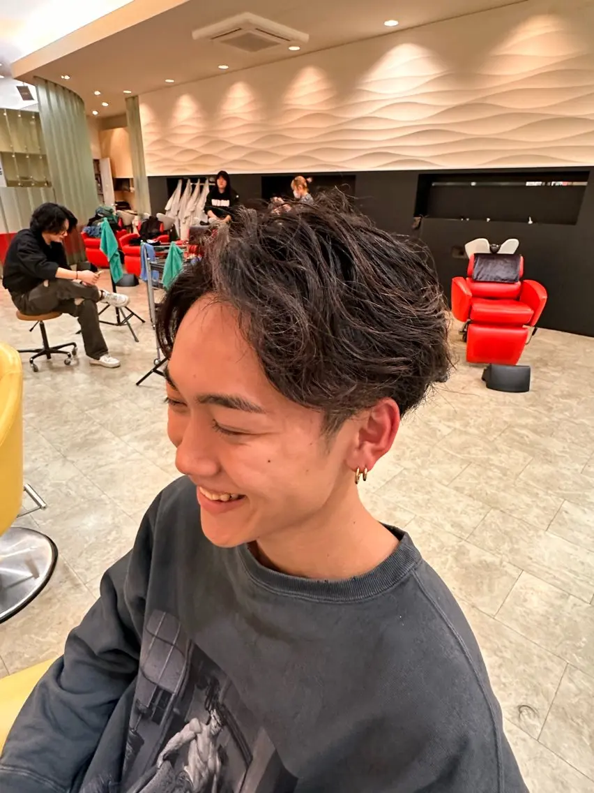 パーマ メンズ フェザーパーマ メンズパーマ 柴田 舜吏のヘアスタイル