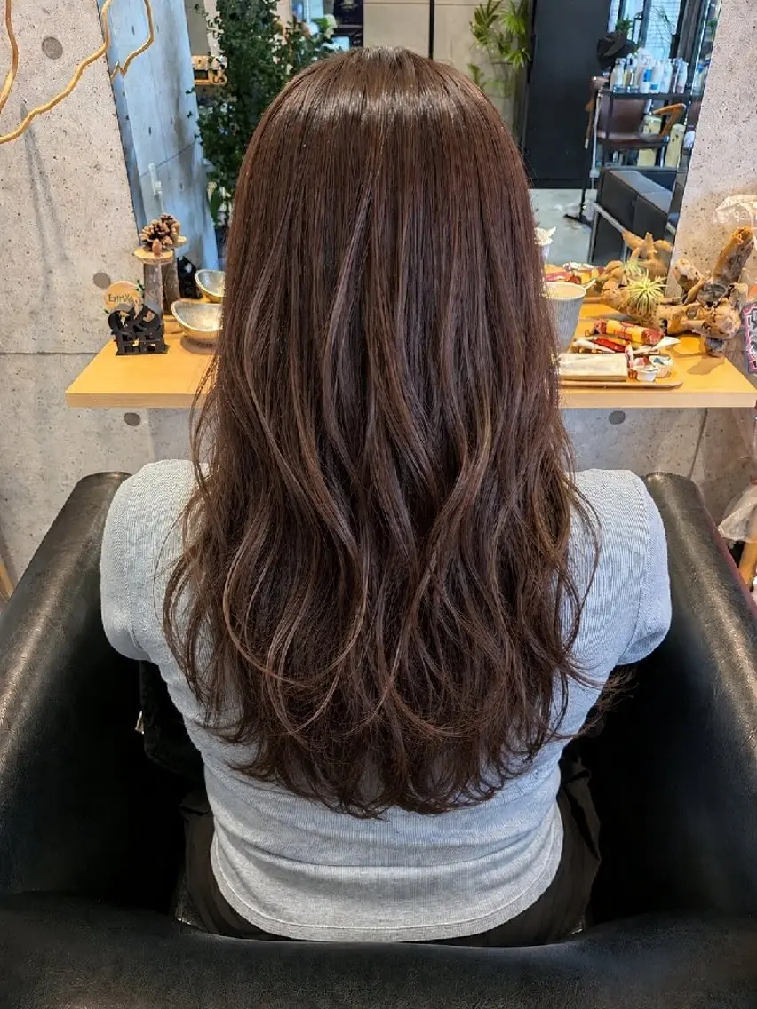 ロング NISHIDA MINAMIのヘアスタイル