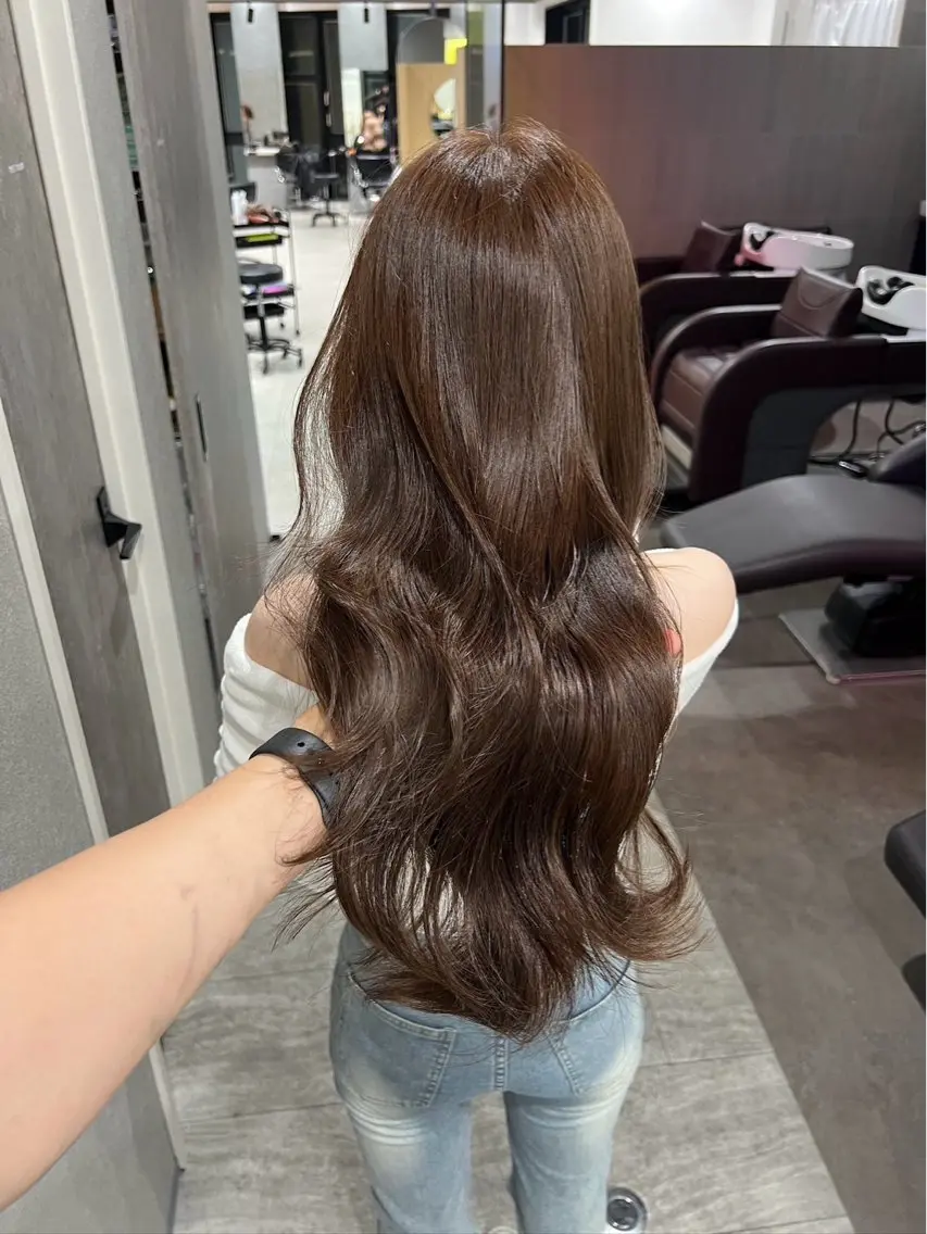 ロング カラー RAF CONOMIのヘアスタイル