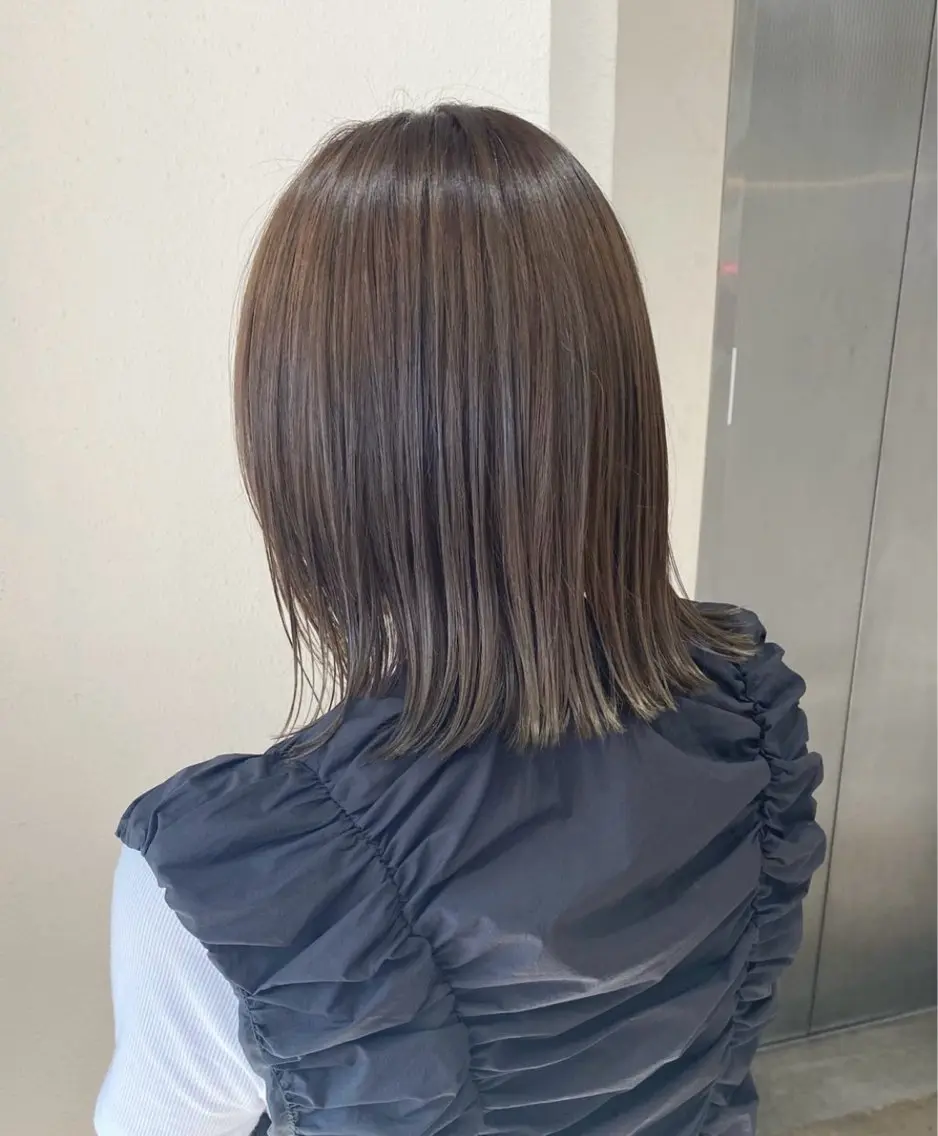 ミディアム カラー カット ヘアカラー トリートメント くすみカラー / 肌馴染み/ 花房佑夏のヘアスタイル