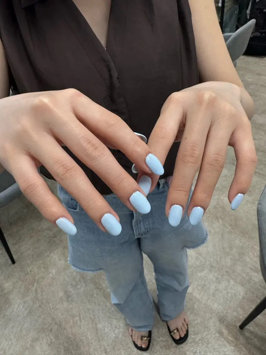 ネイル 水色 mutsumi 🩵のネイルデザイン