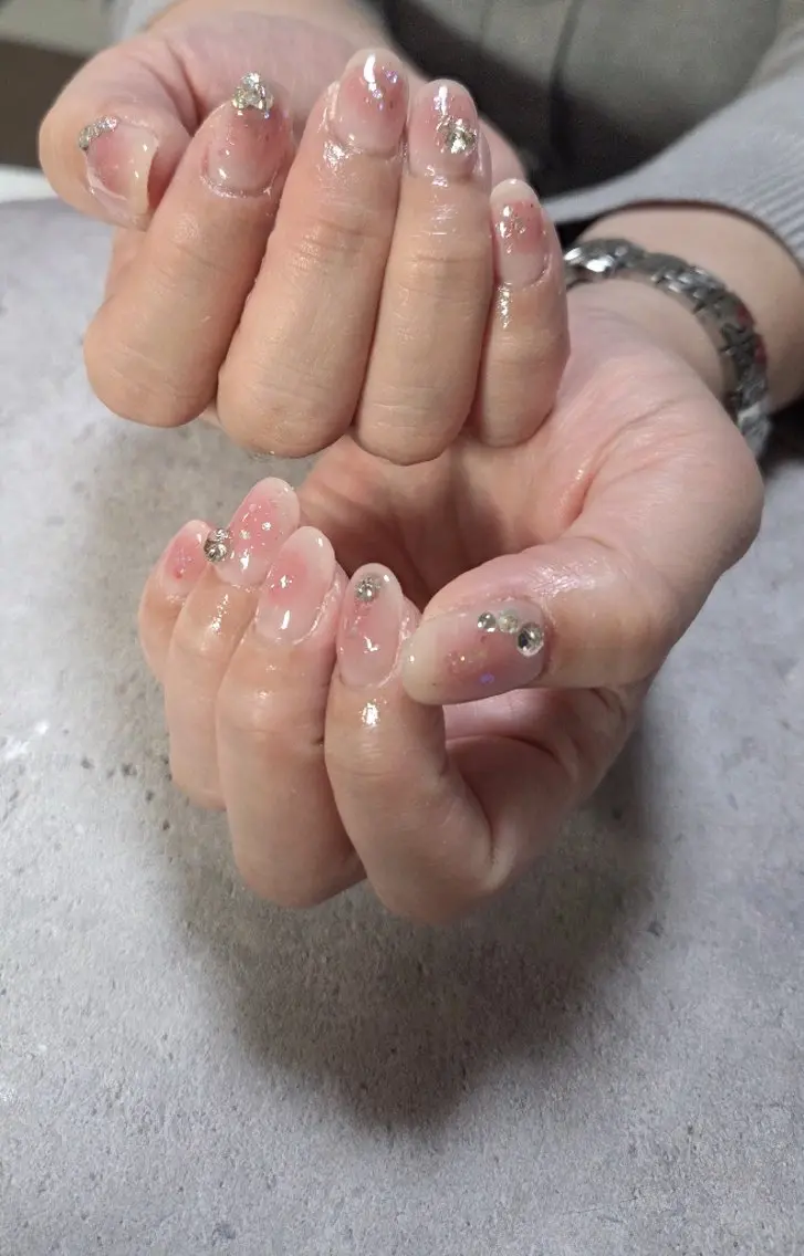 ネイル チークネイル キラキラネイル ぷっくりネイル シンプルネイル ワンホンネイル ハンドネイル flure de neige yukiのネイルデザイン