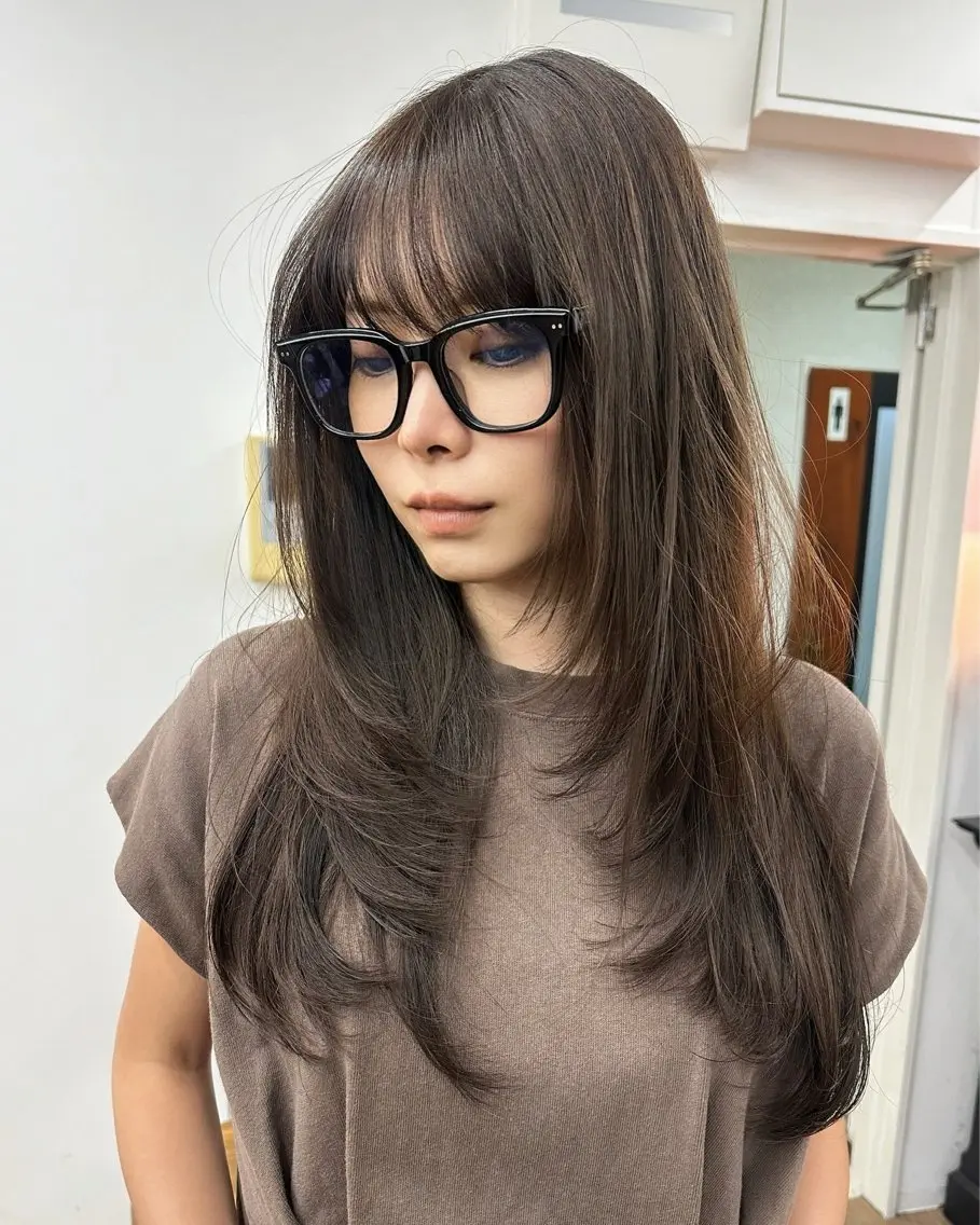 ロング カラー アッシュ ベージュカラー ブリーチ ケアブリーチ ダブルカラー カット ヘアカラー トリートメント 顔まわりレイヤー× 韓国ヘアオタベシンヤのヘアスタイル