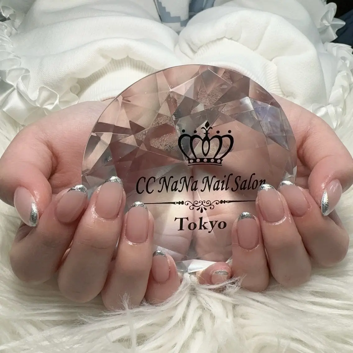 ネイル フレンチネイル キラキラネイル ラメ(グリッター) ハンドネイル 💎CC・NaNa 韓国風ネイル🌙Cのネイルデザイン