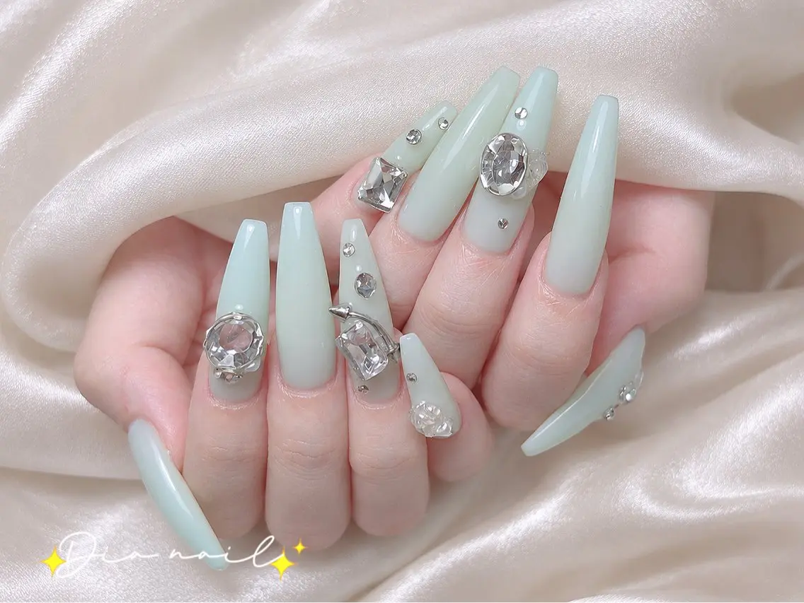 ネイル フットネイル 韓国ネイル レース マグネットネイル ニュアンスネイル ハンドネイル Dia nail サロンのネイルデザイン