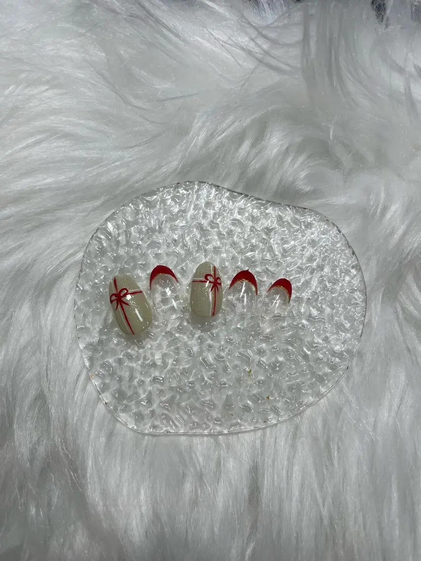 ネイル レイレア ネイルルームのネイルデザイン