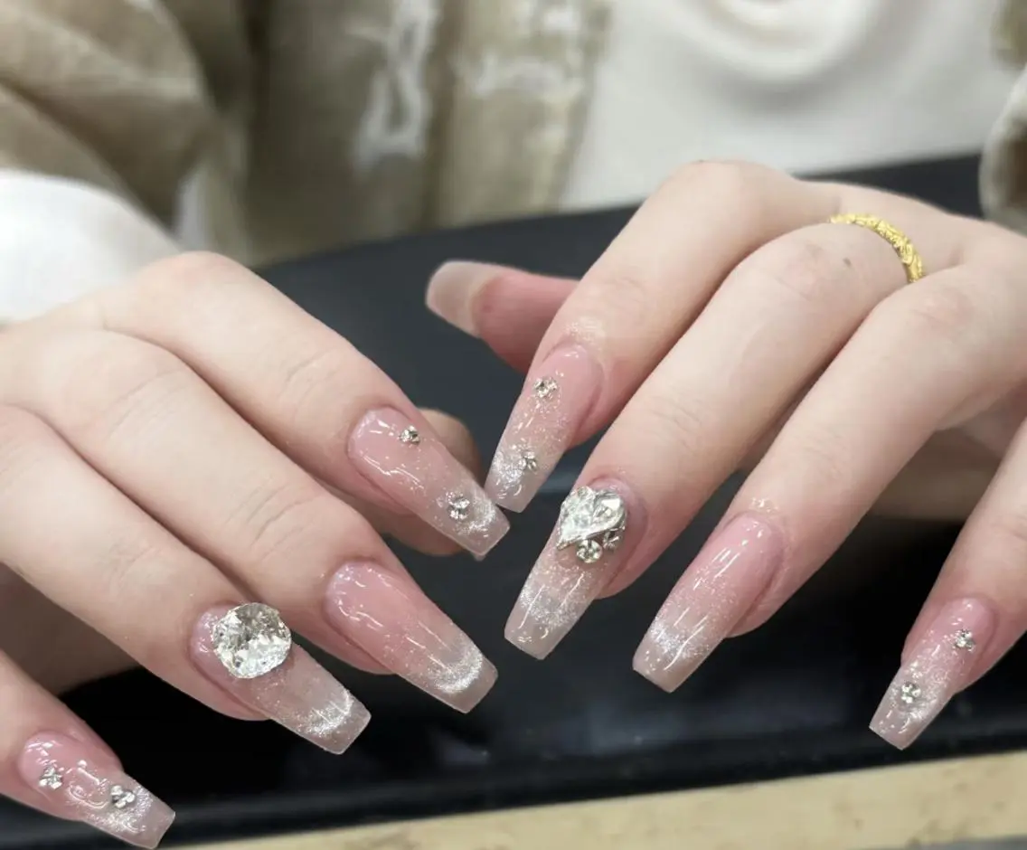 ネイル ハンドネイル 🎀 Ayaka_nailのネイルデザイン