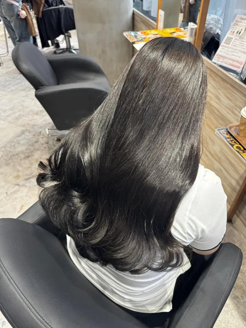 ロング カット ヘアカラー LUPIbyLee Sakuraのヘアスタイル