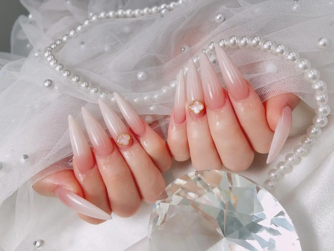 ネイル Bijou Nails 有真のネイルデザイン