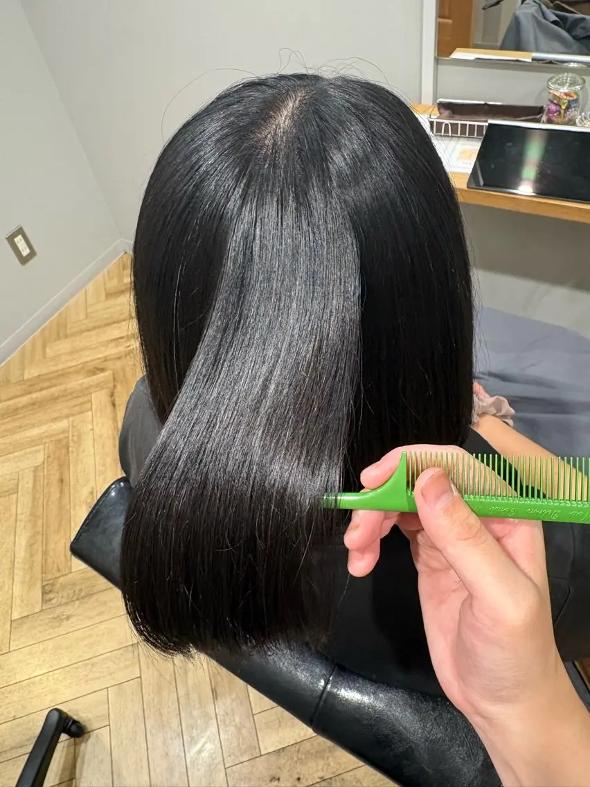 ショート カット 縮毛矯正 小堀 いぶきのヘアスタイル