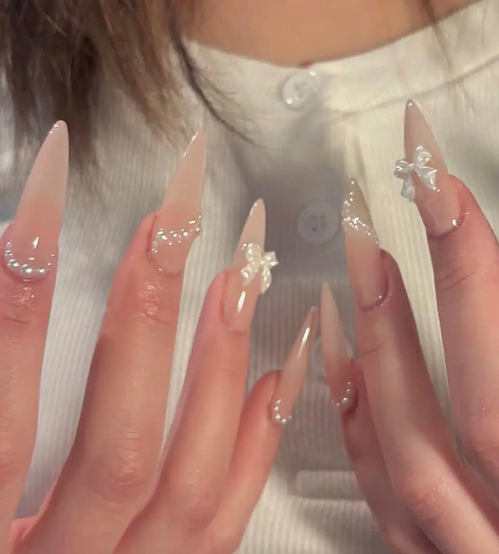 ネイル フレンチネイル ガーリー ガラスフレンチ 韓国ネイル ロングネイル ハンドネイル Venus nail チップ長さだし専門店のネイルデザイン