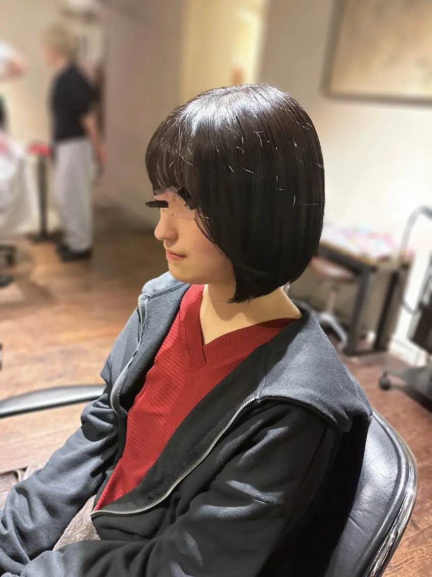 ショート つじ なちのヘアスタイル
