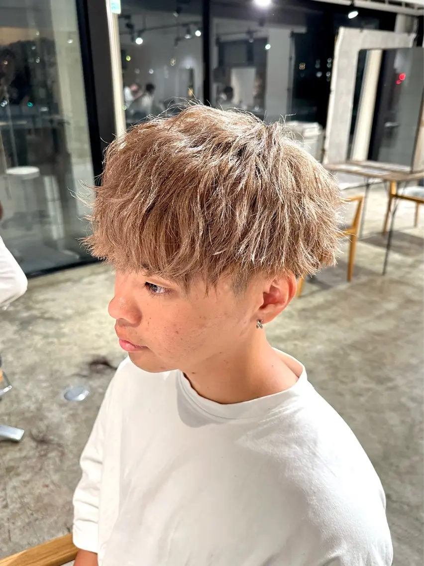 カラー メンズ メンズブリーチ メンズハイトーン マッシュ メンズパーマ ベージュカラー カット ヘアカラー トリートメント 骨格補正施術/メンズ 専門美容師/YUYAのヘアスタイル