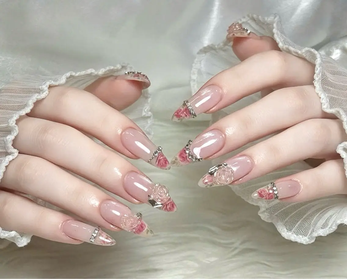 ネイル 長さ出し キラキラネイル ロングネイル ワンホンネイル ハンドネイル ハンドケア NEM.nail 大国町店のネイルデザイン