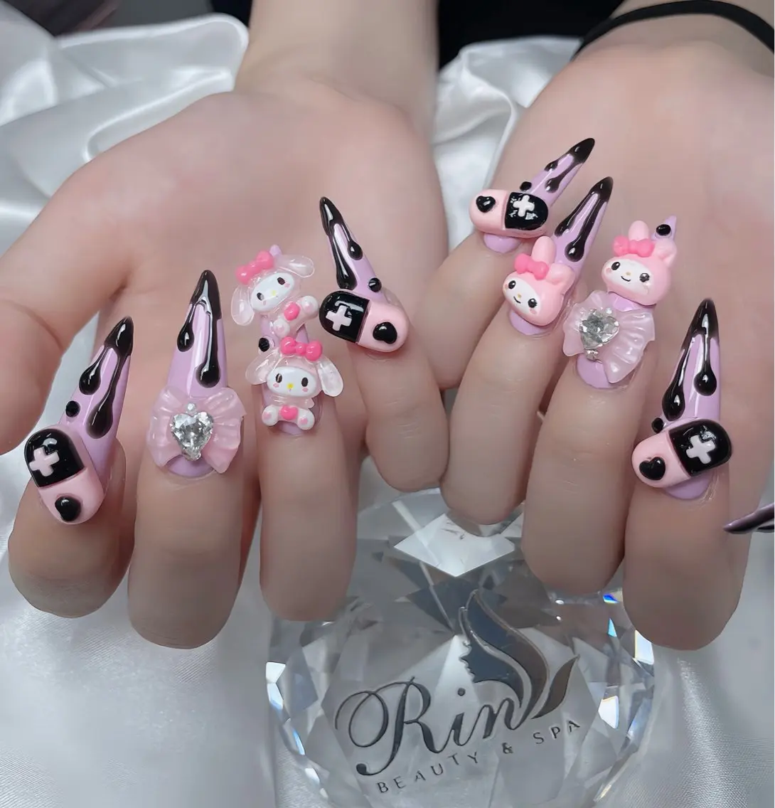 ネイル ボルドー フレンチネイル グラデーション キラキラネイル 韓国ネイル ハンドネイル Rin Nail Shinokuboのネイルデザイン