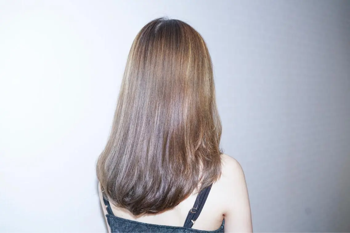 ミディアム カラー 恵口 航造のヘアスタイル