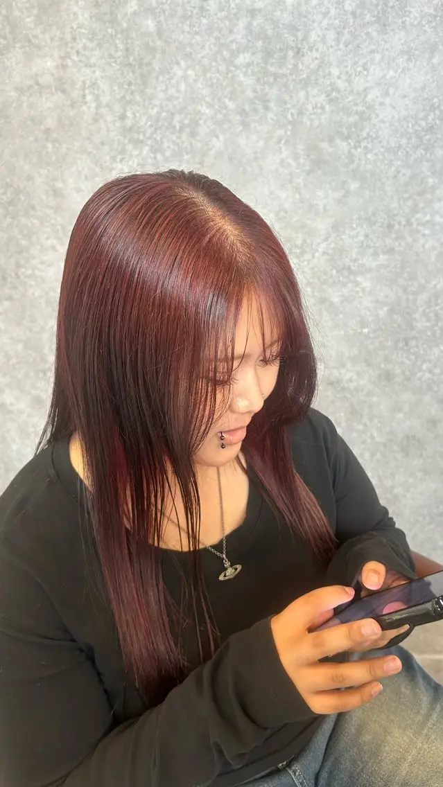 カラー 山下 真央のヘアスタイル