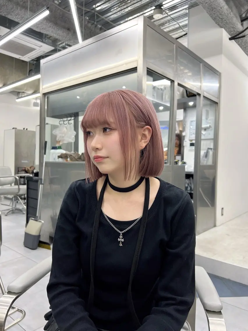ショート カラー ヘアアレンジ 渋谷のブリーチカラー シェフ🧑‍🍳蓮のヘアスタイル