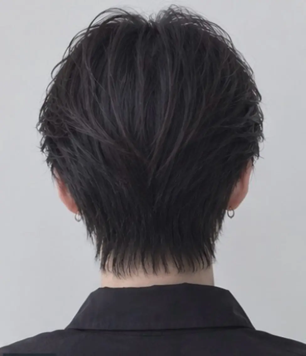 メンズ センターパート フェザーパーマ メンズ韓国風 韓国マッシュ マッシュ FORCE 青木明日翔のヘアスタイル