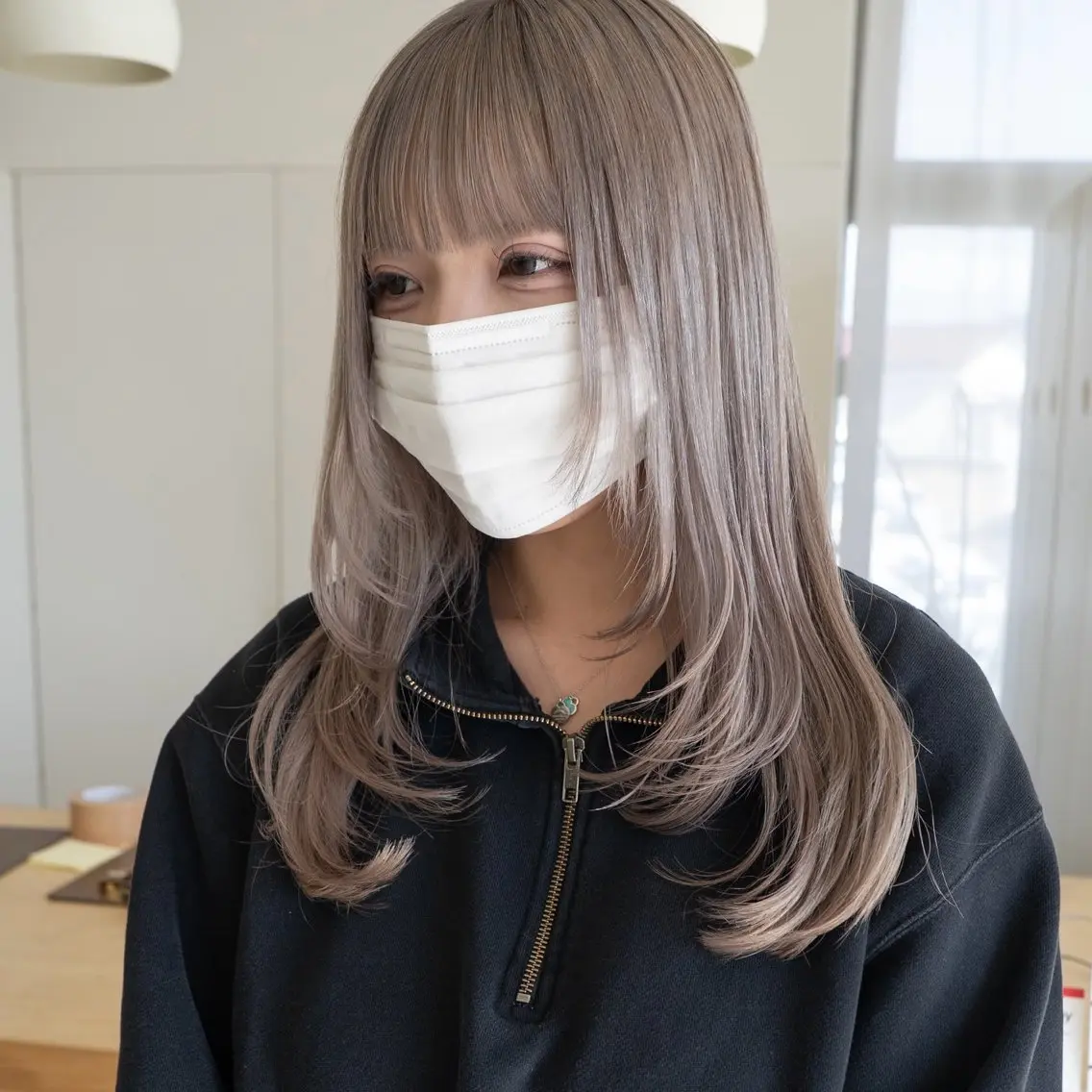 セミロング カット ヘアカラー 古畑 愛美のヘアスタイル