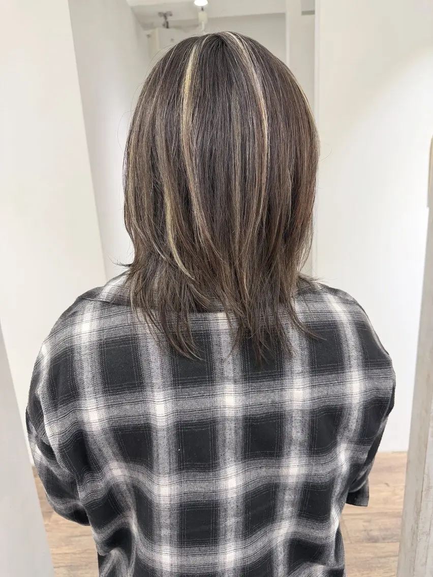 セミロング カラー ヘアカラー トリートメント ハイライト⭐️上野 高広のヘアスタイル