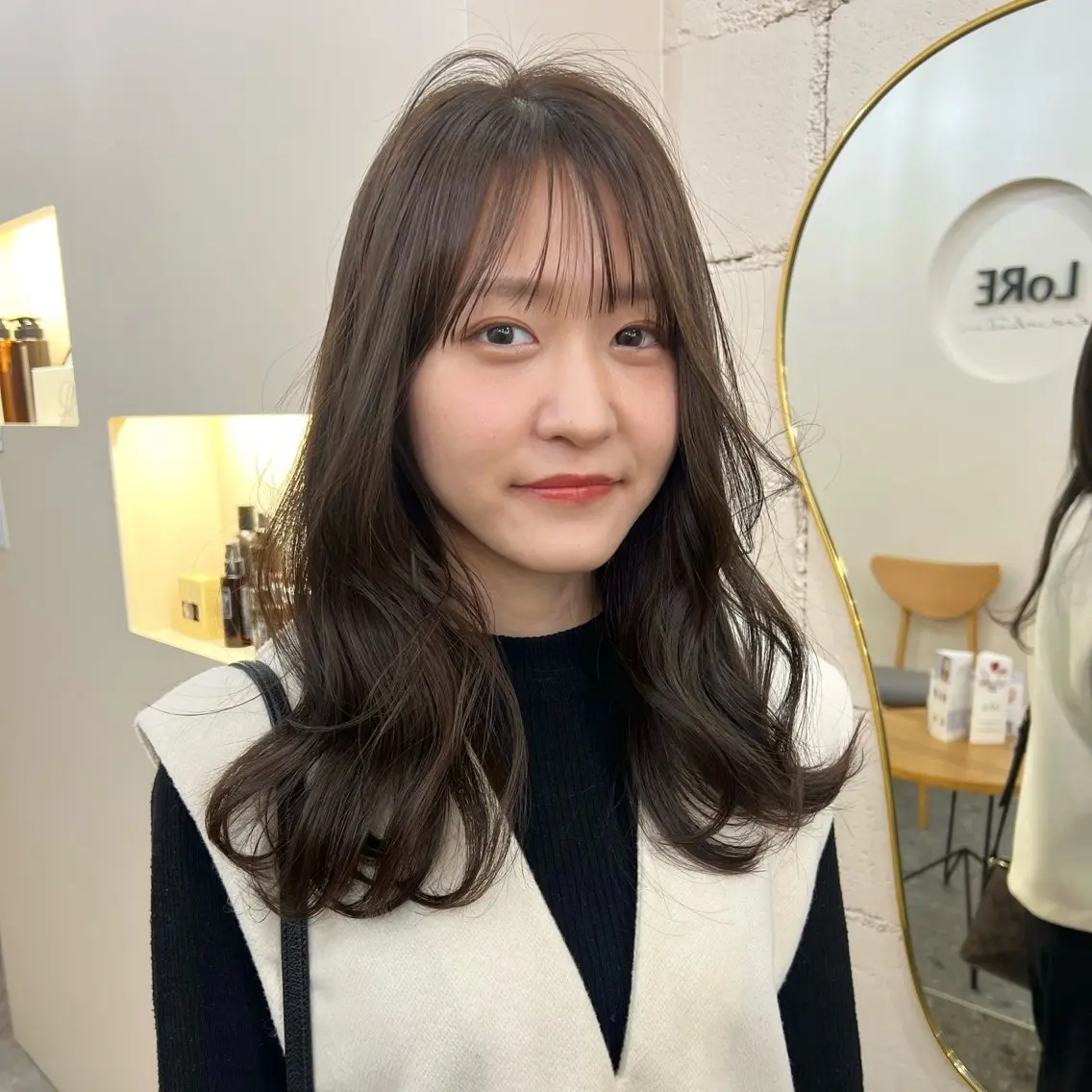 ロング ヘアカラー トリートメント 透明感カラー/顔周り 臼井逸美のヘアスタイル