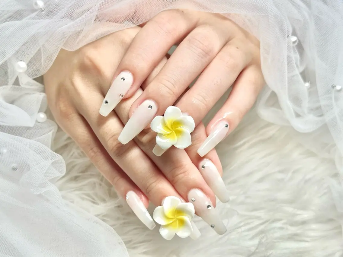 ネイル チークネイル フレンチネイル キラキラネイル 韓国ネイル マグネットネイル ハンドネイル yuuna hbabynailのネイルデザイン