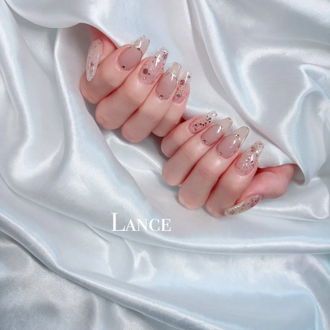 ネイル フレンチネイル キラキラネイル 韓国ネイル 冬ネイル Lance nailのネイルデザイン