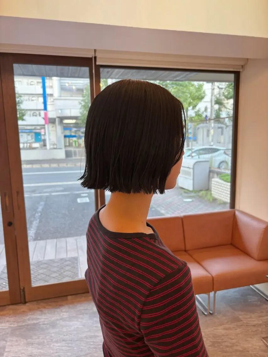 ショート 切りっぱなしボブ ボブ 森本 麻比のヘアスタイル