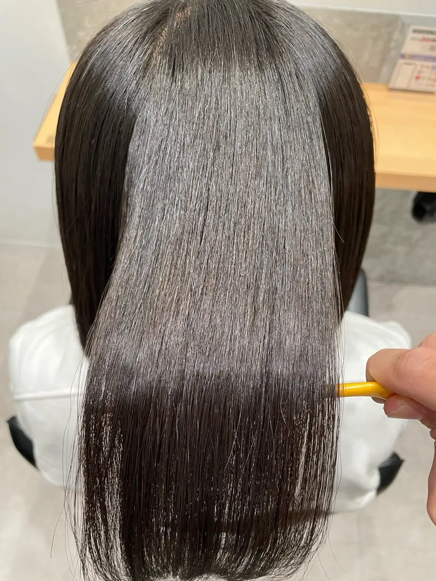 セミロング パーマ 小坂 郁美のヘアスタイル