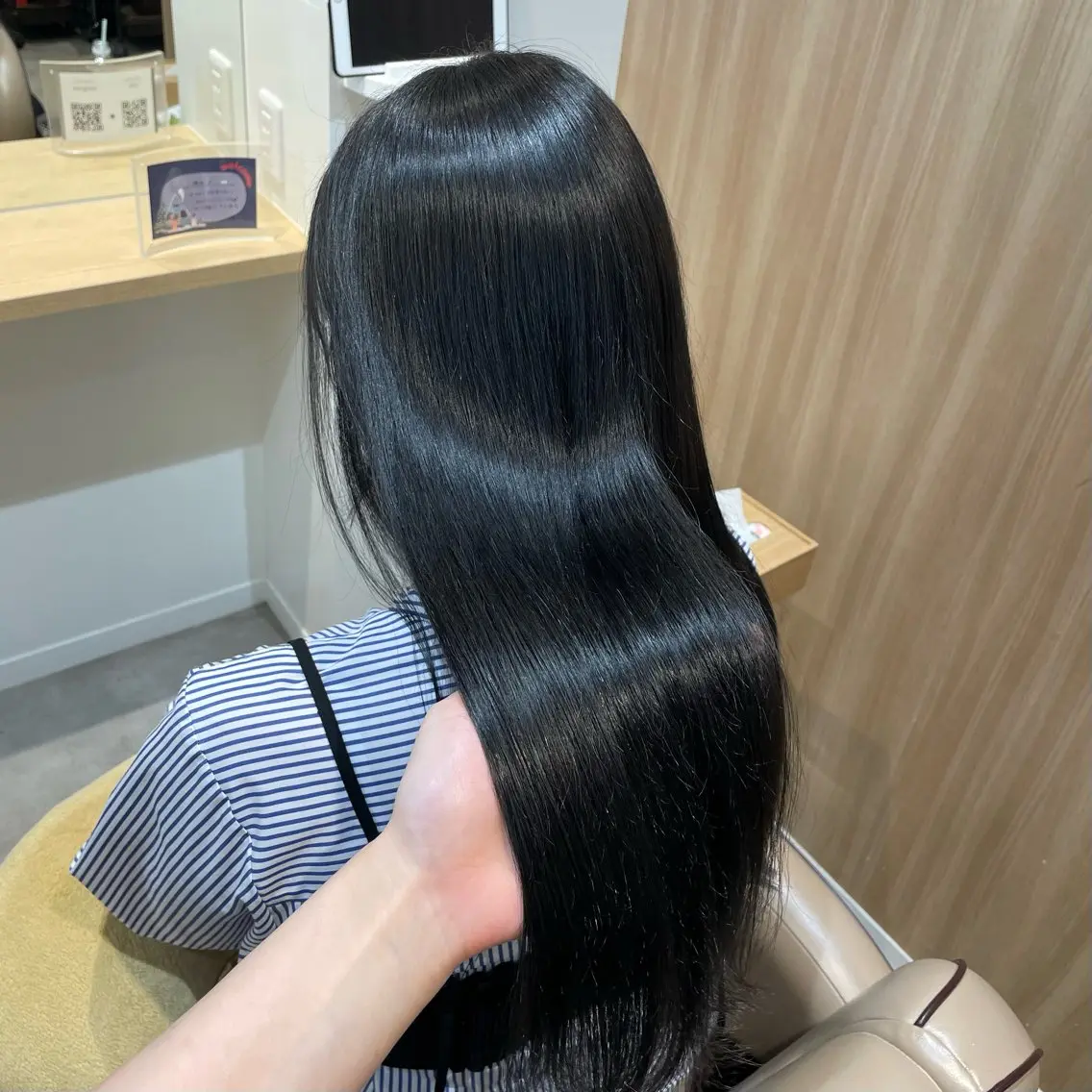ロング カラー 黒髪 ブルーカラー ブルーブラック カット ヘッドスパ MIKU .のヘアスタイル