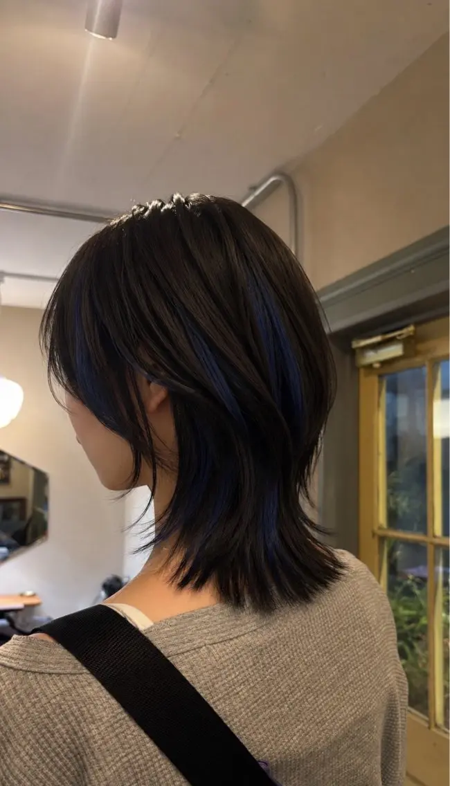 ショート エクステ ハイライト ウルフカット 甲斐 真桜のヘアスタイル
