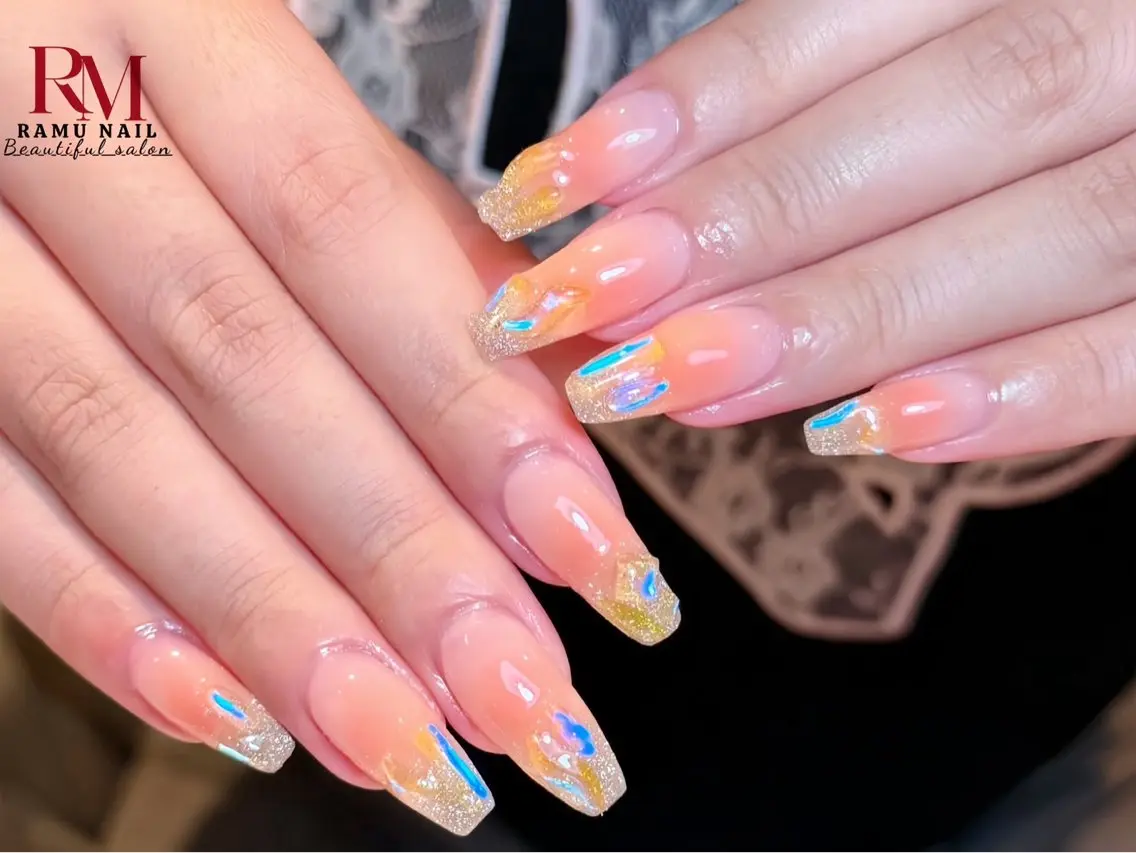 ネイル キラキラネイル マグネットネイル ミラーネイル ピンク 夏ネイル ハンドネイル RAMU Nail 恵比寿店のネイルデザイン