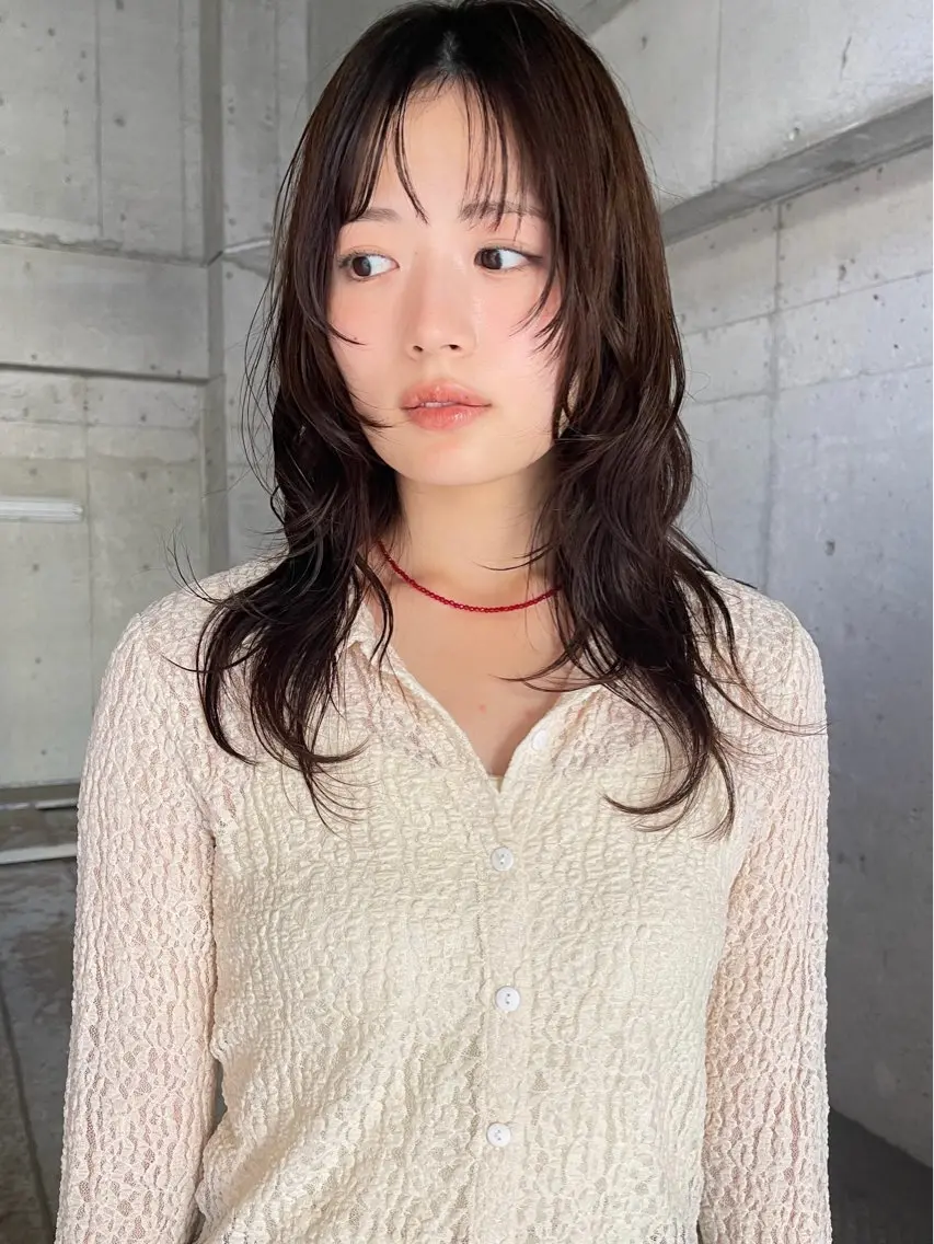 セミロング レイヤーカット カット ヘアカラー 三浦 ふたばのヘアスタイル