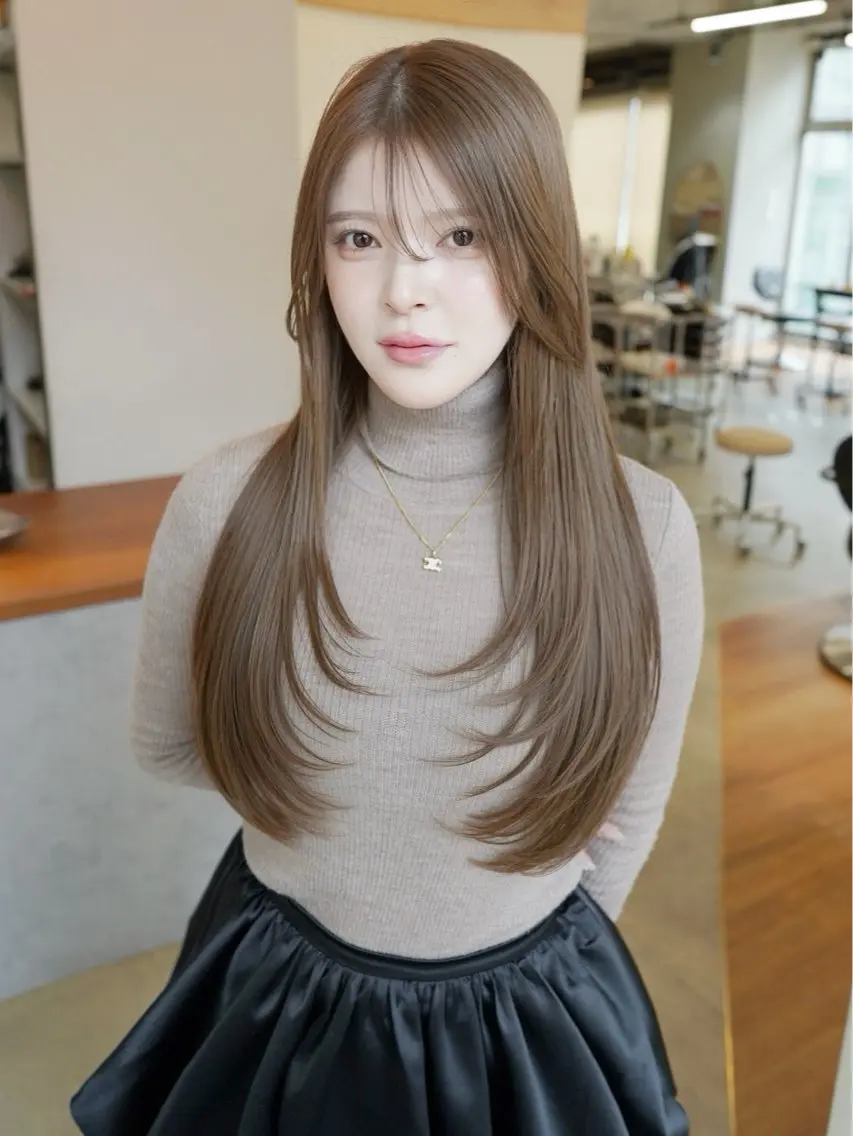 ロング カラー ベージュカラー ブリーチ 透明感カラー ダブルカラー グレージュ カット ヘアカラー shun 原宿/表参道のヘアスタイル