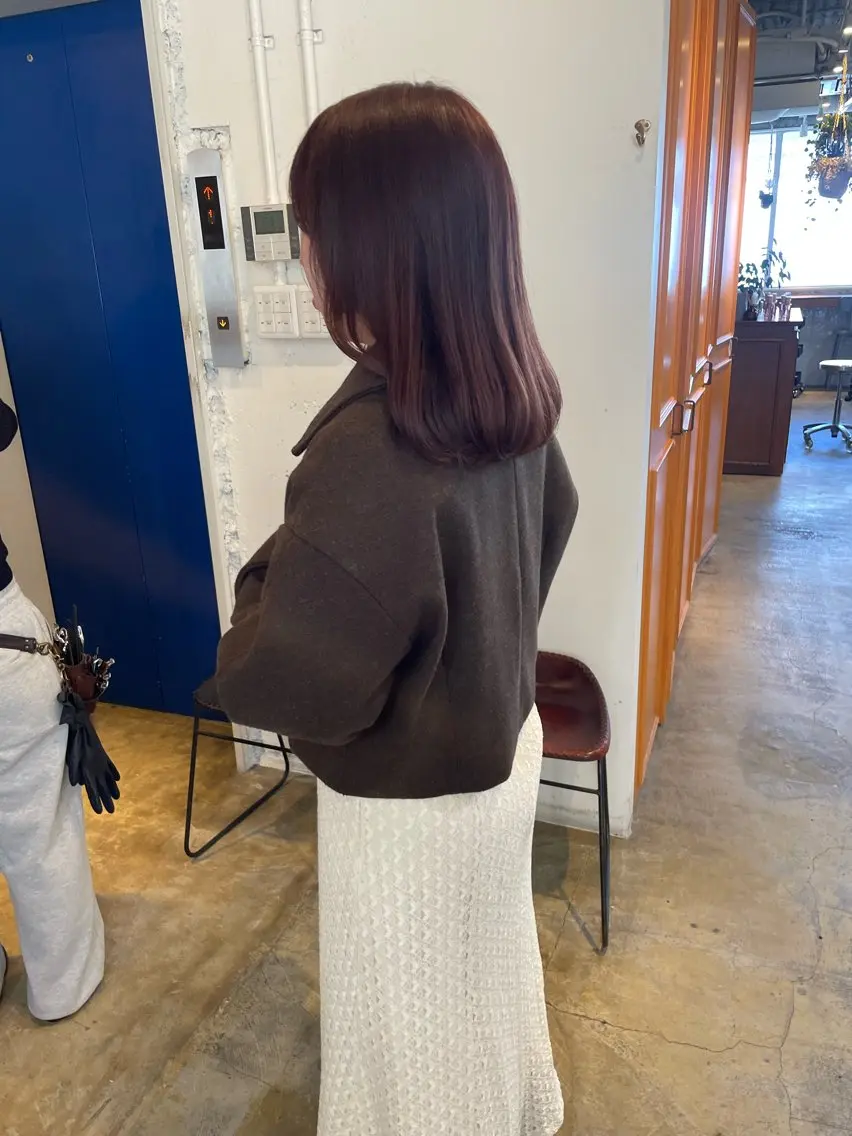 ミディアム カラー ブラウンカラー カシス MIOベージュカラー 柔らかいカラーのヘアスタイル