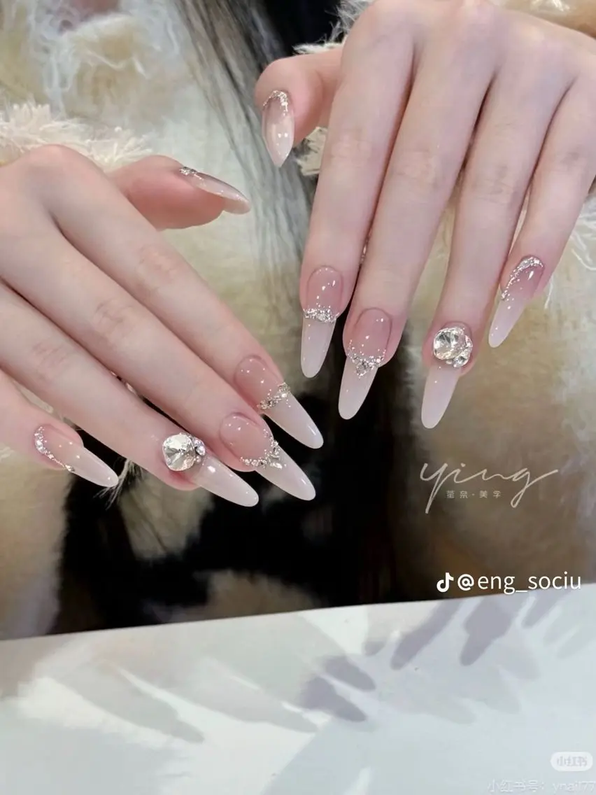 ネイル 韓国ネイル マグネットネイル 持ち込み ハンドネイル Dyo Nail_Royalのネイルデザイン
