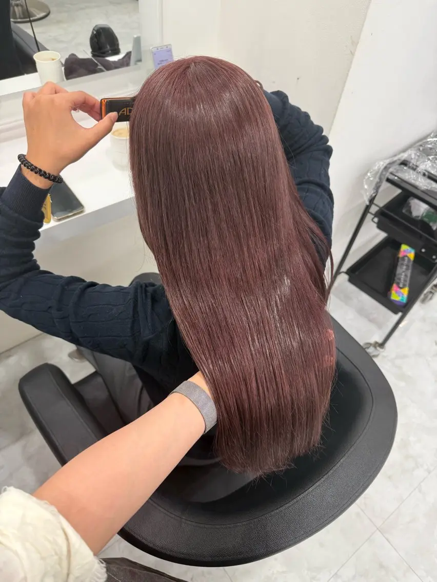 ロング カラー ラベンダー💜 グレージュ🩶のヘアスタイル