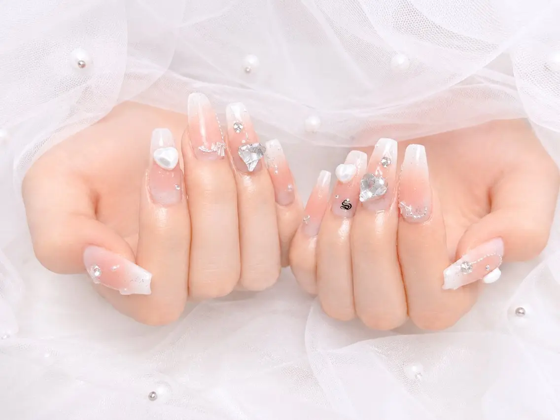 ネイル チークネイル ハート リボン ハンドネイル 💋LOTUS渋谷 mizuki💋のネイルデザイン